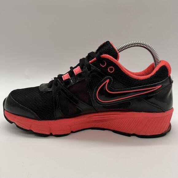 Nike Reax Rocket 2 Shoes Womens Size 8.5 Black Red Running Sneakers 454175-003 - Picture 2 of 10